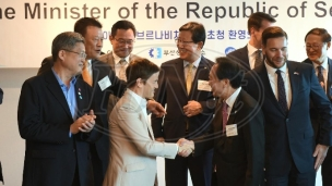 Vlast uvek za izbore